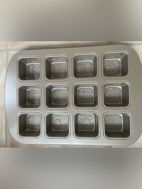 Twelve 12 Days of Christmas Holiday Non-Stick Baking Pan Cupcake Muffin Mold